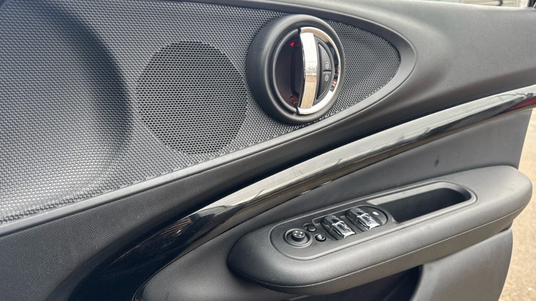 MINI Clubman 2.0 Cooper S Sport 6dr Auto [Comfort/Nav+ Pack] Petrol Estate